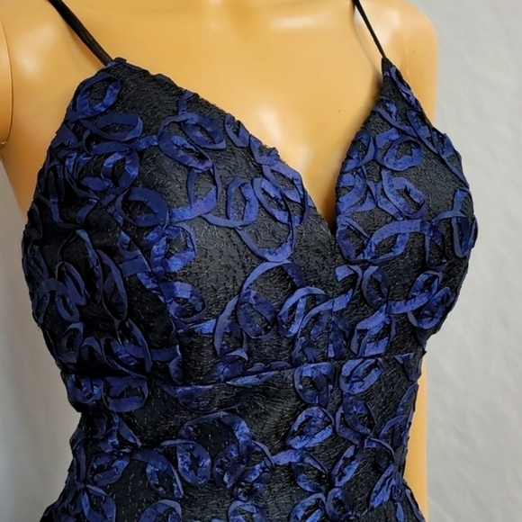 𝅺after Dark navy Blue Spaghetti Straps Gown - Picture 13 of 17